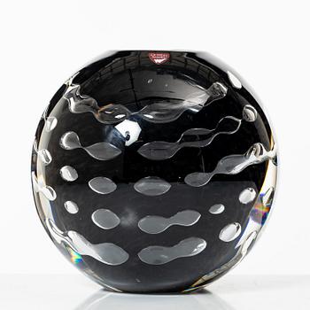 Lars Hellsten, vase, "Ariel", Orrefors, 1979.