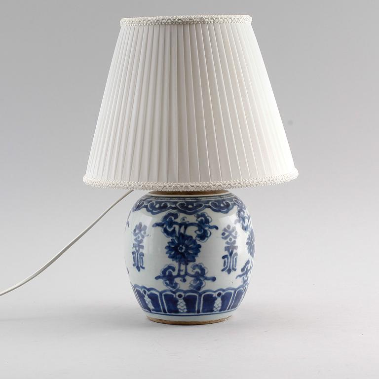 BOJAN, porslin, Kina, Qianlong 1736-1795.