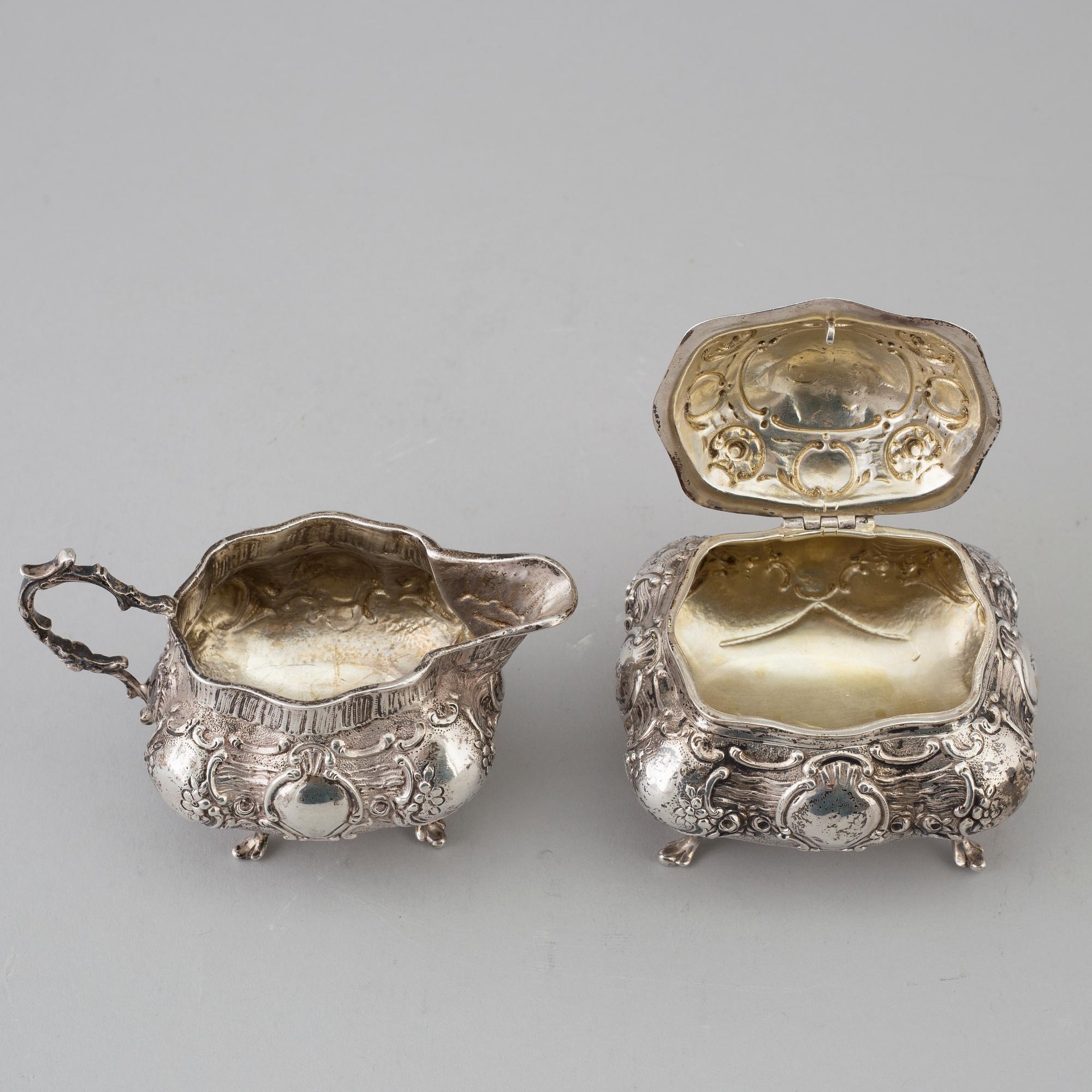 A German silver creamer and sugar bowl, first half of the 20th Century.