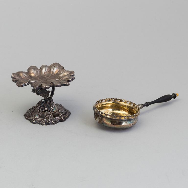 TESPINDEL & NÅLFAT, silver, bl a Gustaf Möllenborg, Stockholm, 1860.