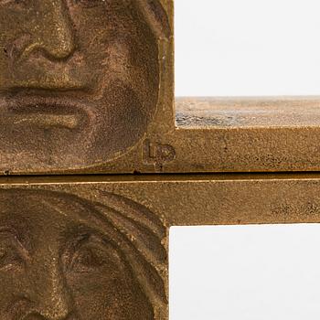 Laila Pullinen, sculpture/medal, bronze, signed LP, numbered 2291.