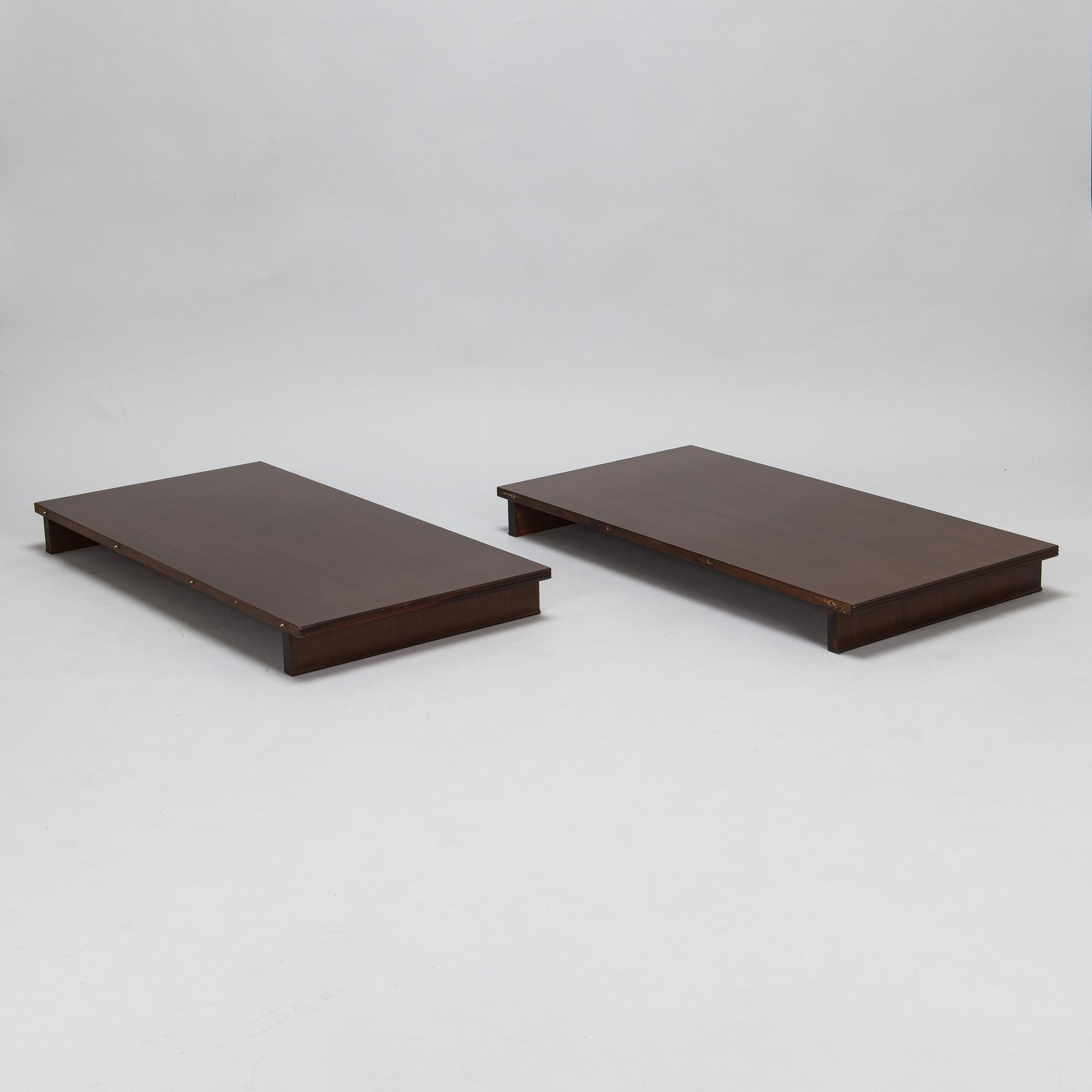 Matbord, regency-stil och stolar 10 st, empire-stil, 1900-talets slut.