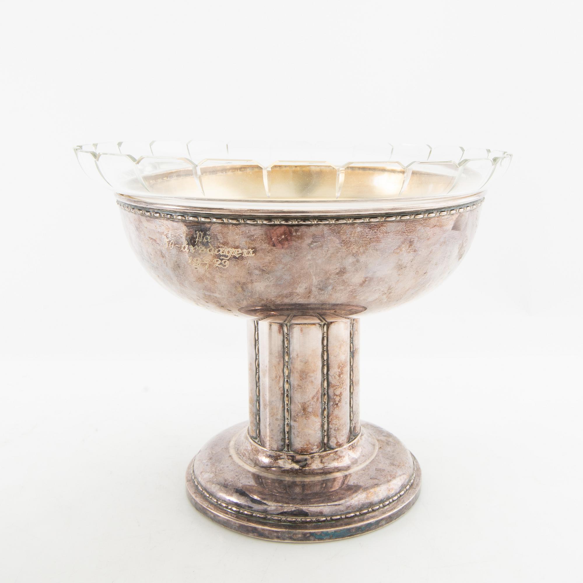 Bowls on foot, 2 pcs including GAB silverplate, early 20th century.