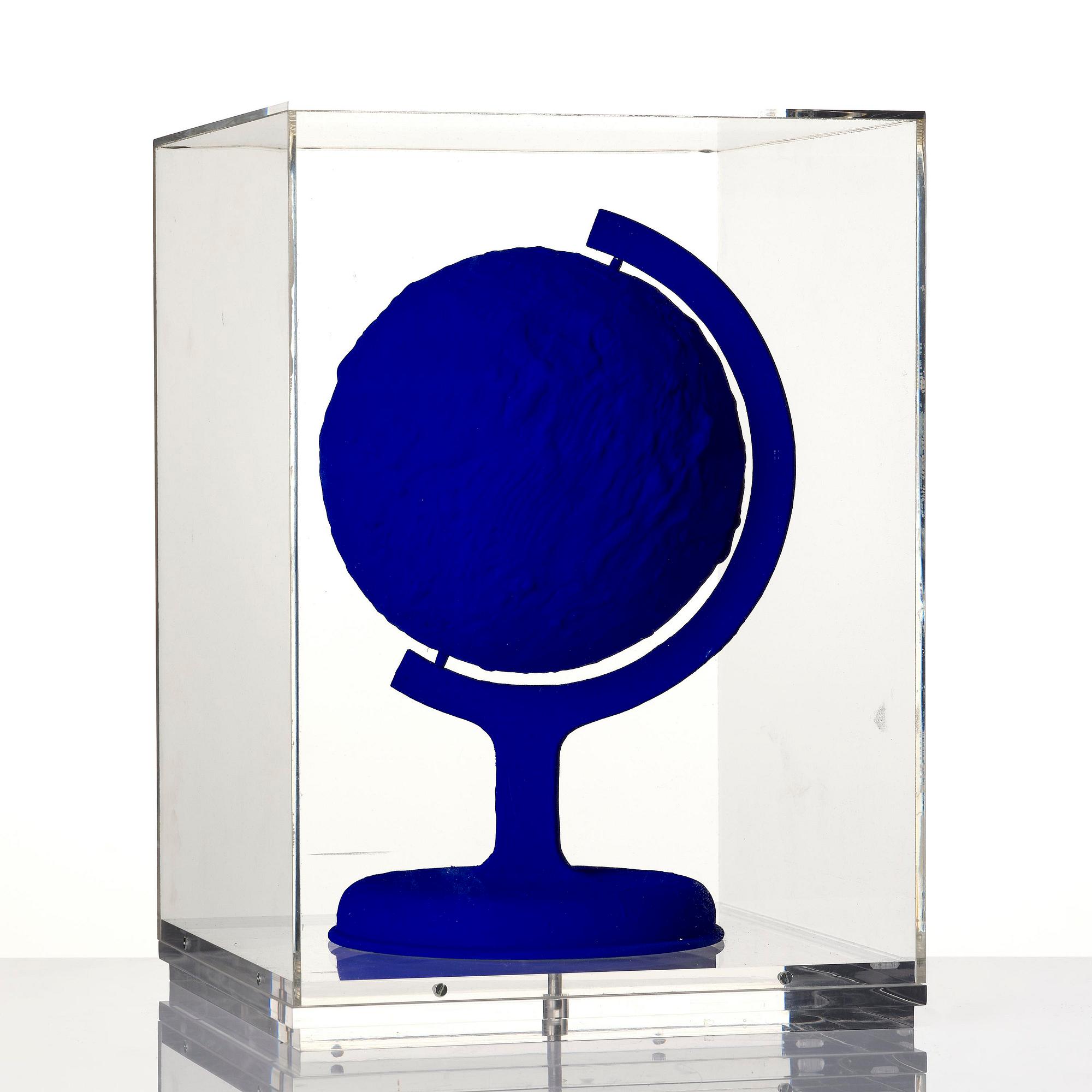 Yves Klein, "La Terre Bleue".