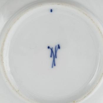 Meissen, a 9+4 pieces porcelain coffee service, 20th century.