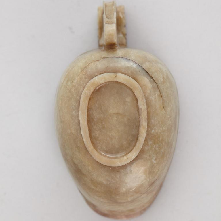 A group of three nephrite objects, Qing dynasty.