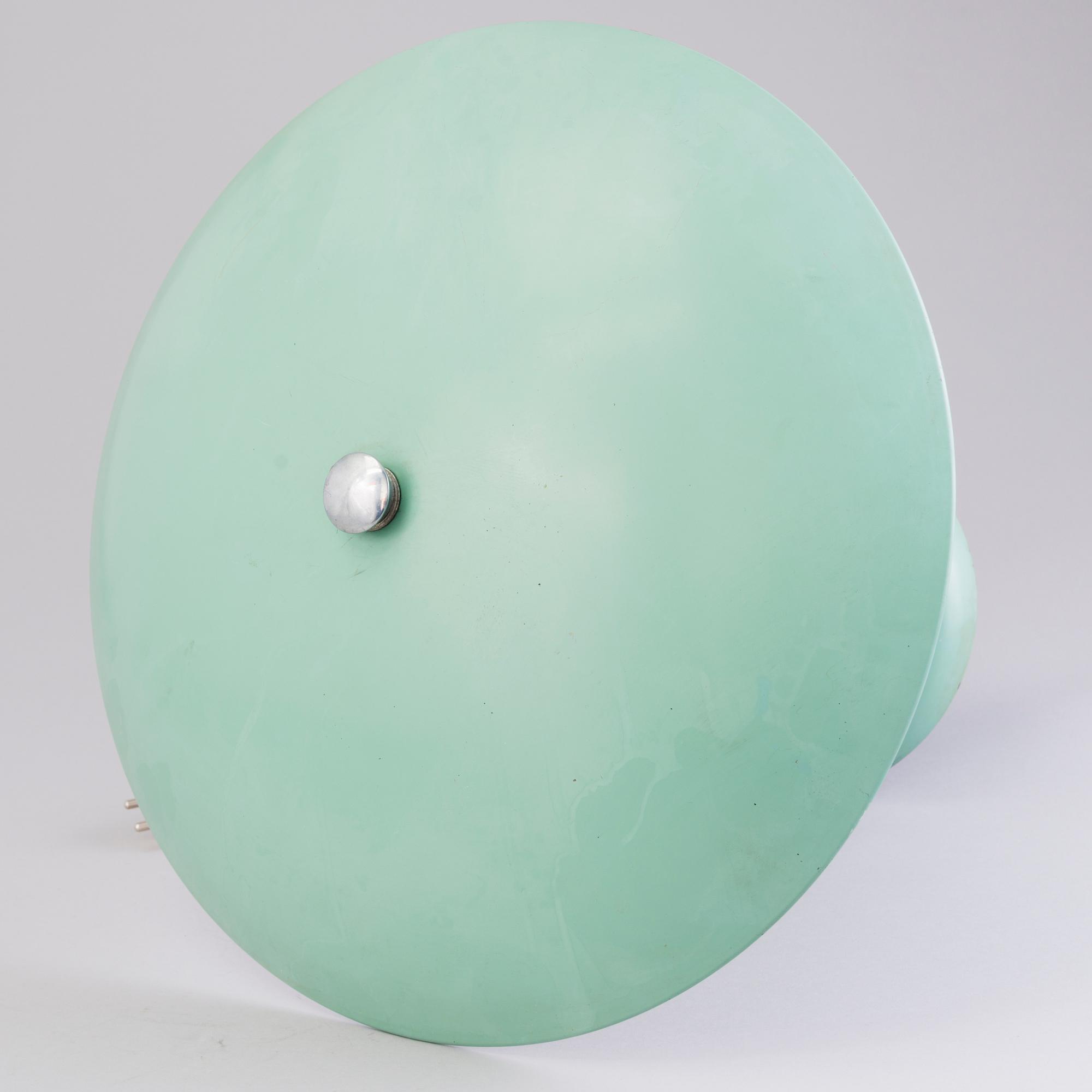 MAX SCHUMACHER, A 1930's table lamp for MWS (Metallwerk Werner Schröder) Lobenstein, Tyskland.