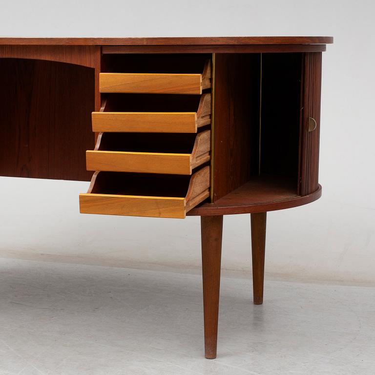 A 1950s / 60s writing desk.