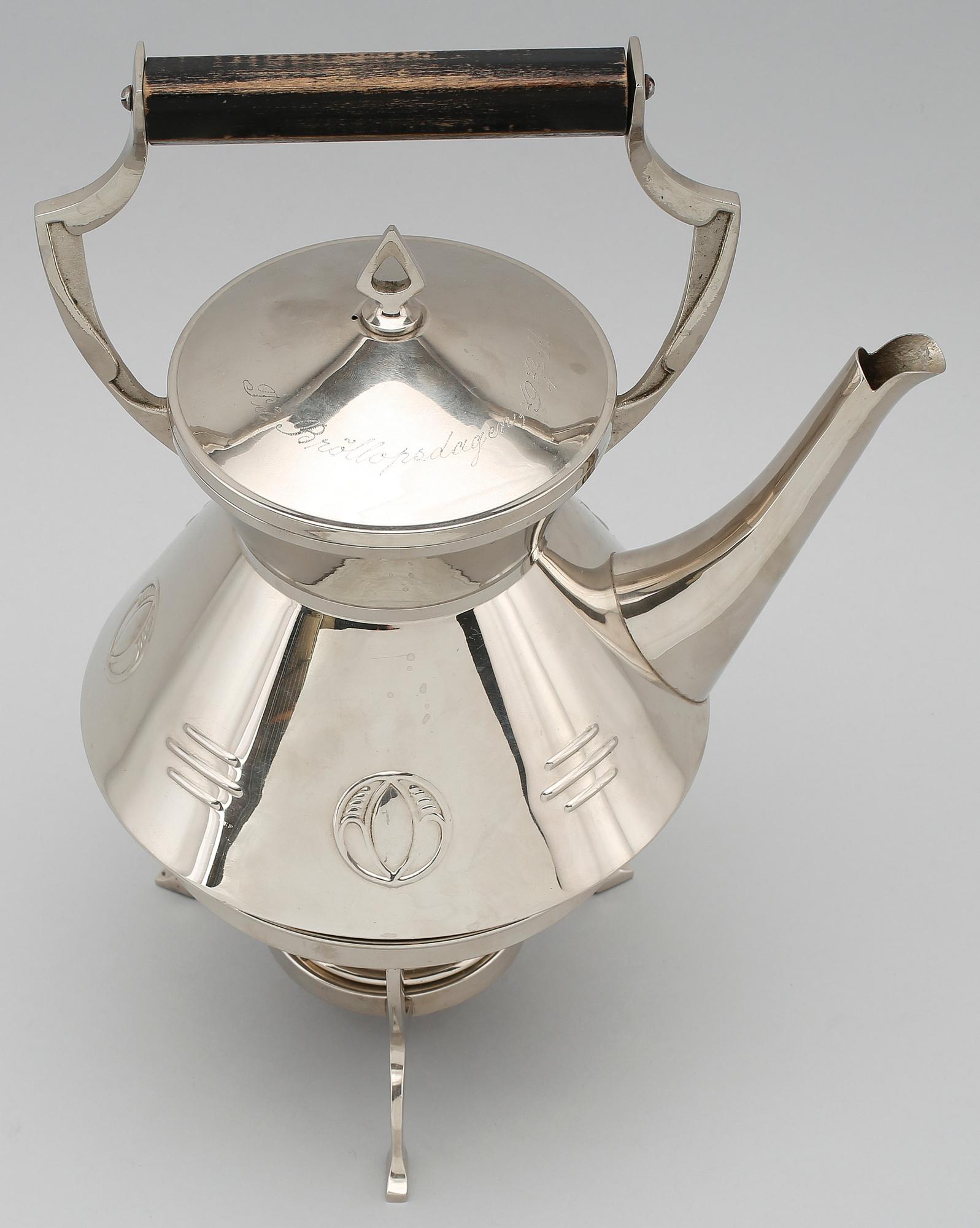 KAFFESERVIS, 3 delar, vitmetall, Östberg & L, 1900-talets första hälft.