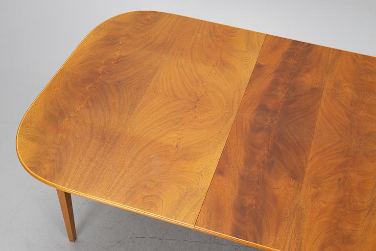 Josef Frank, dining table, model B947, Svenskt Tenn, ca 1987.
