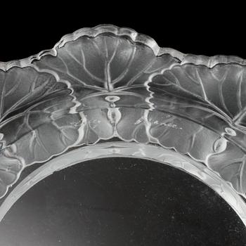 FIGURINER, 2 st, samt SKÅLFAT, glas, Lalique, 1900-talets andra hälft.