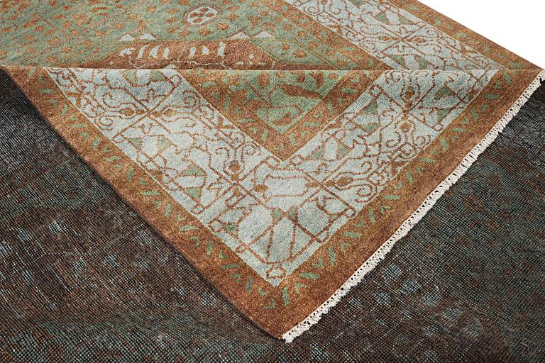 Matta, Mamluk, ca. 358 x 281 cm.