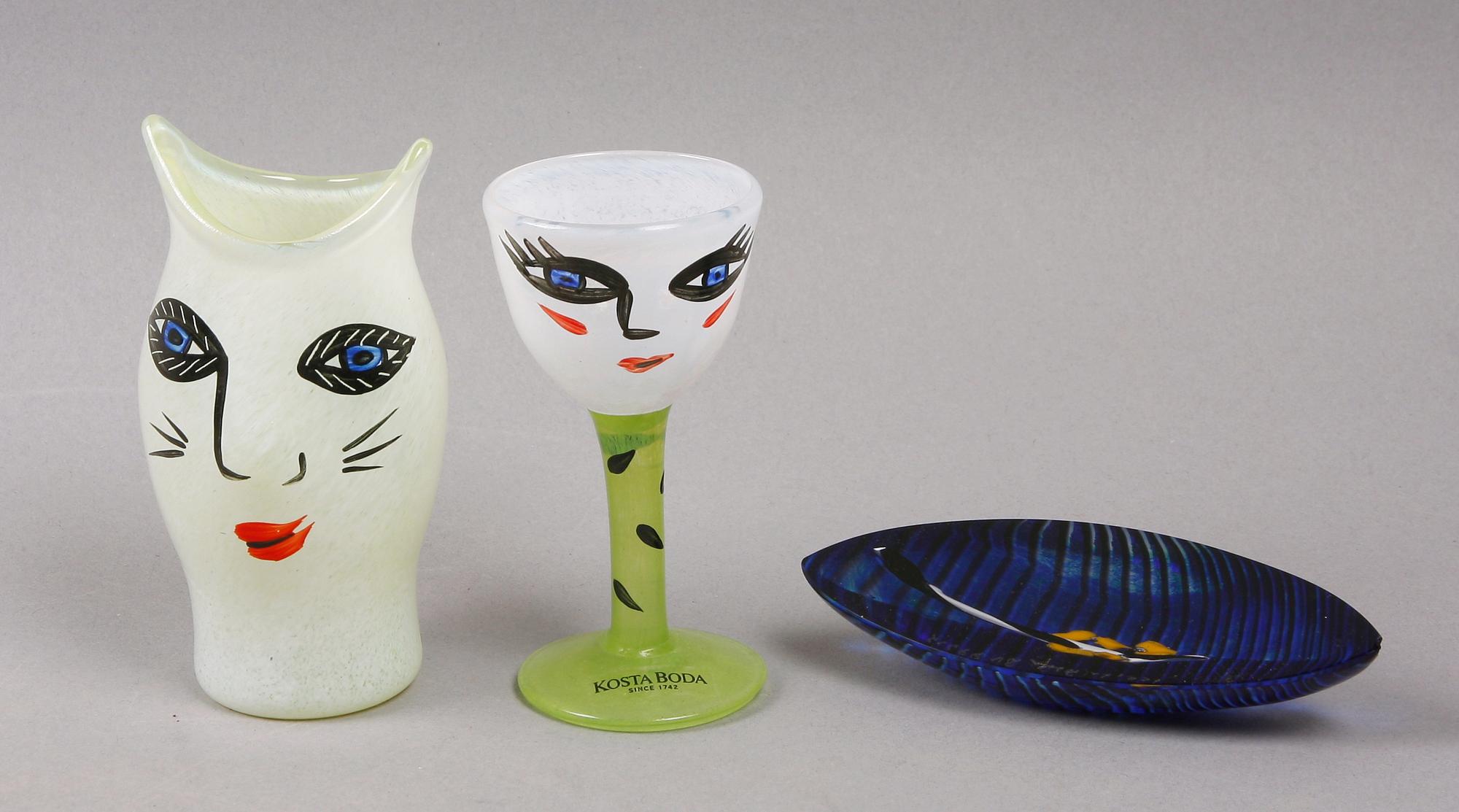 PARTI GLAS, 3 delar. Ulrica Hydman-Vallien och Bertil Vallien, Kosta Boda.