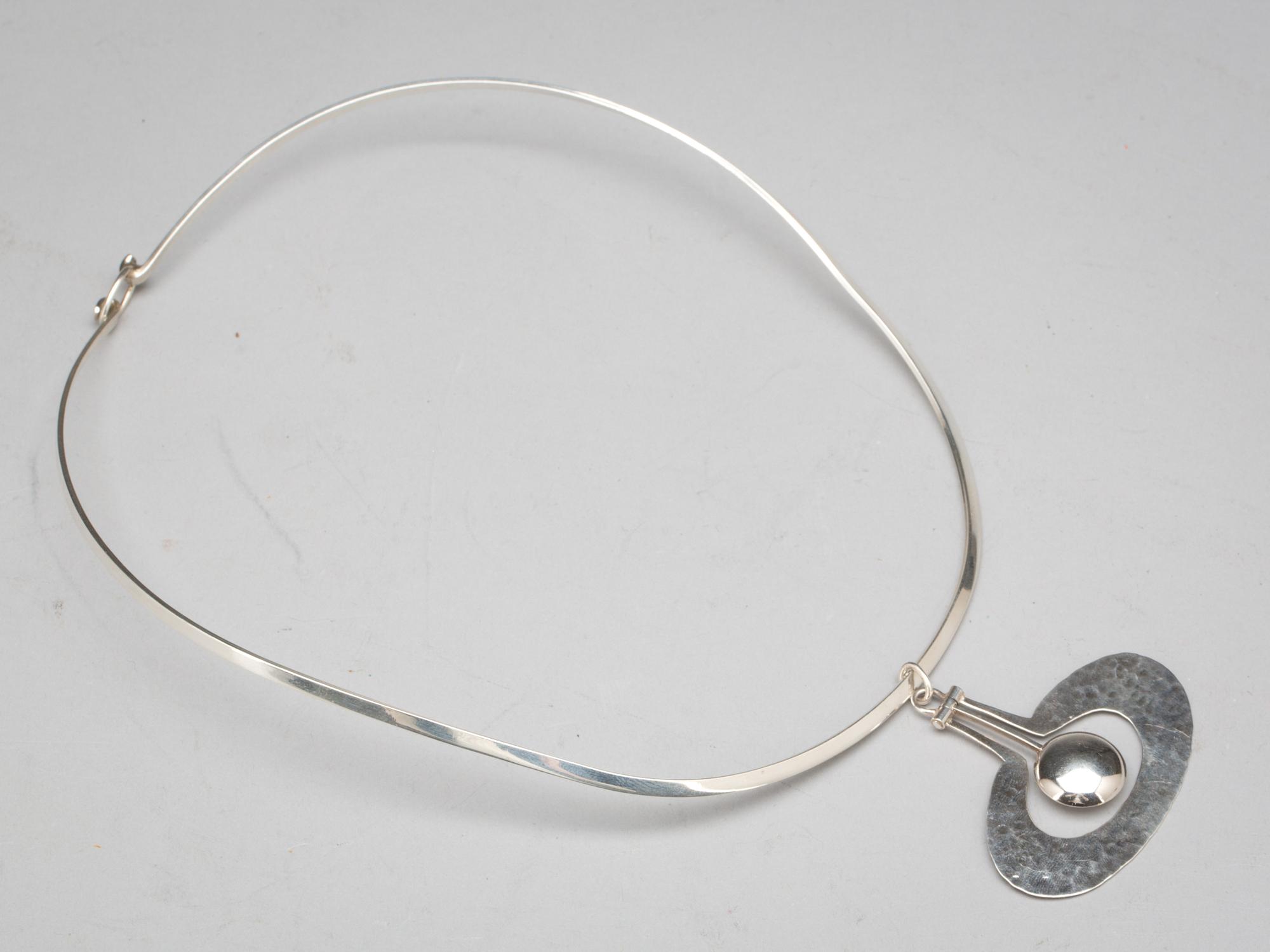 HALSRING, sterling.  Tapio Wirkkala. 1975. Vikt ca 20 g.