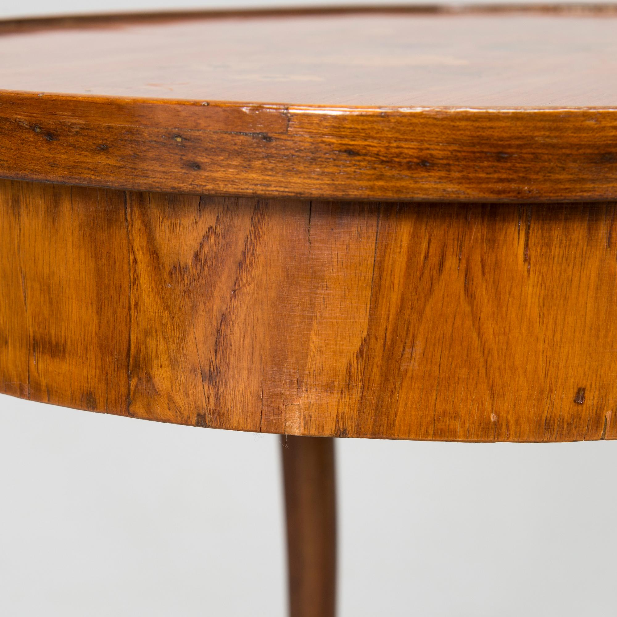 Sidobord, Frankrike 1900-talets första hälft.