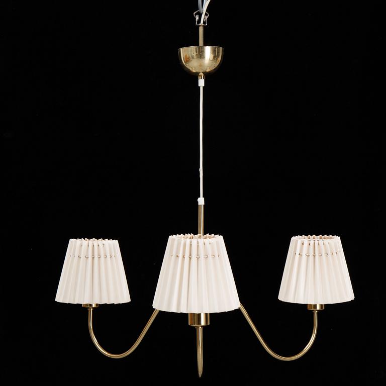 Josef Frank, a model 2479 brass ceiling light, Firma Svenskt Tenn.