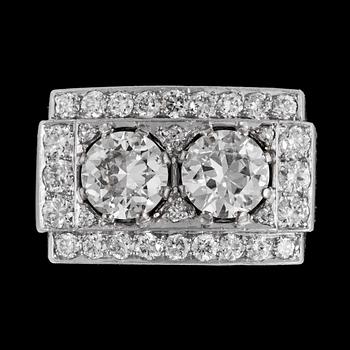 RING, briljantslipade diamanter, tot. ca 3 ct. Dahlgren & Co, Stockholm 1946.
