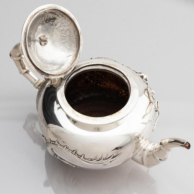 Teservis, fem delar, silver. Wang Hing & Co, Hong Kong & Canton.