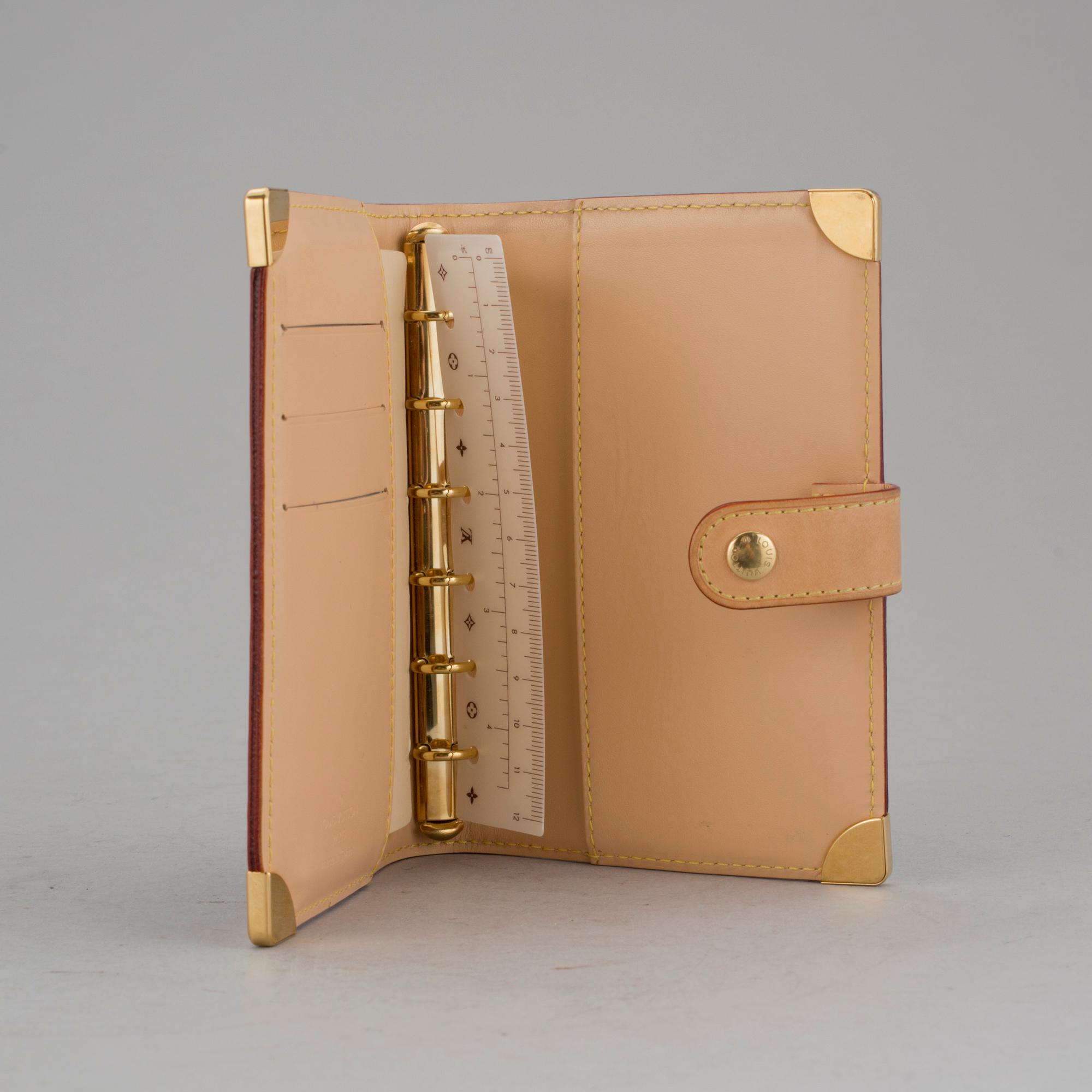 AGENDA, Louis Vuitton.
