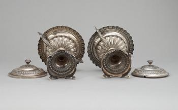 Two Swedish sugarbowls with covers. maker´s mark Anders Lundqvist, Stockholm 1836.