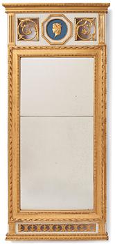101. Spegel, av Eric Wahlberg (mästare i Stockholm 1760-1811), Sengustaviansk.