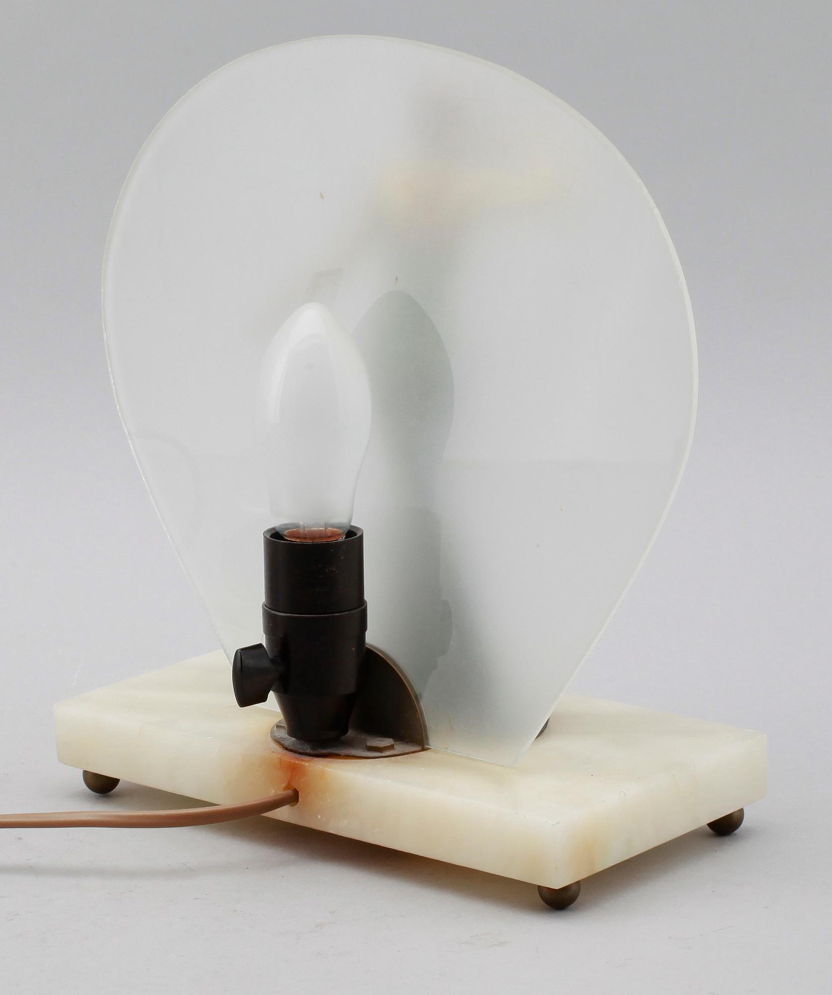 BORDSLAMPA, 1900-talets första hälft.
