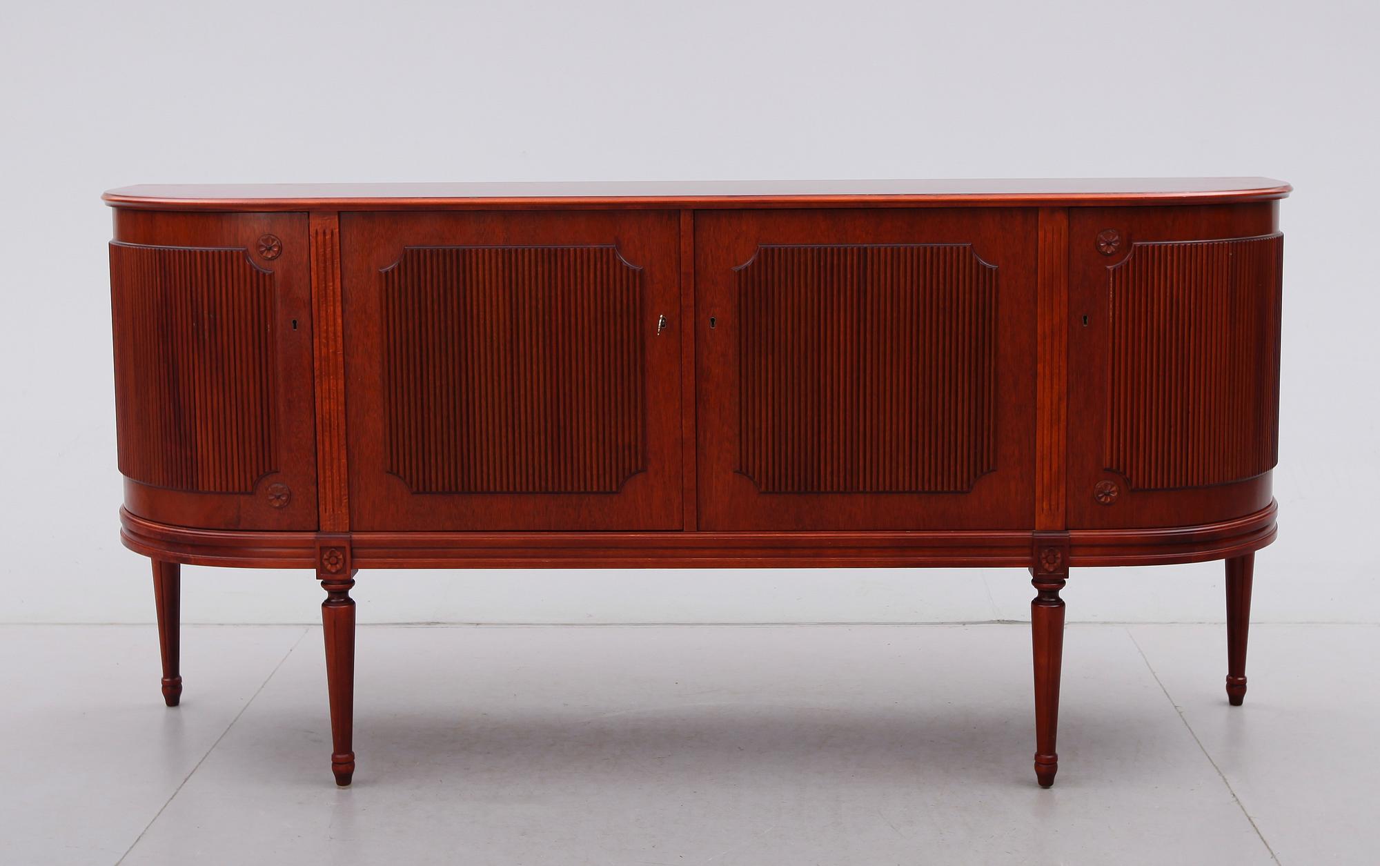 SIDEBOARD, gustaviansk stil, 1900-talets andra hälft.