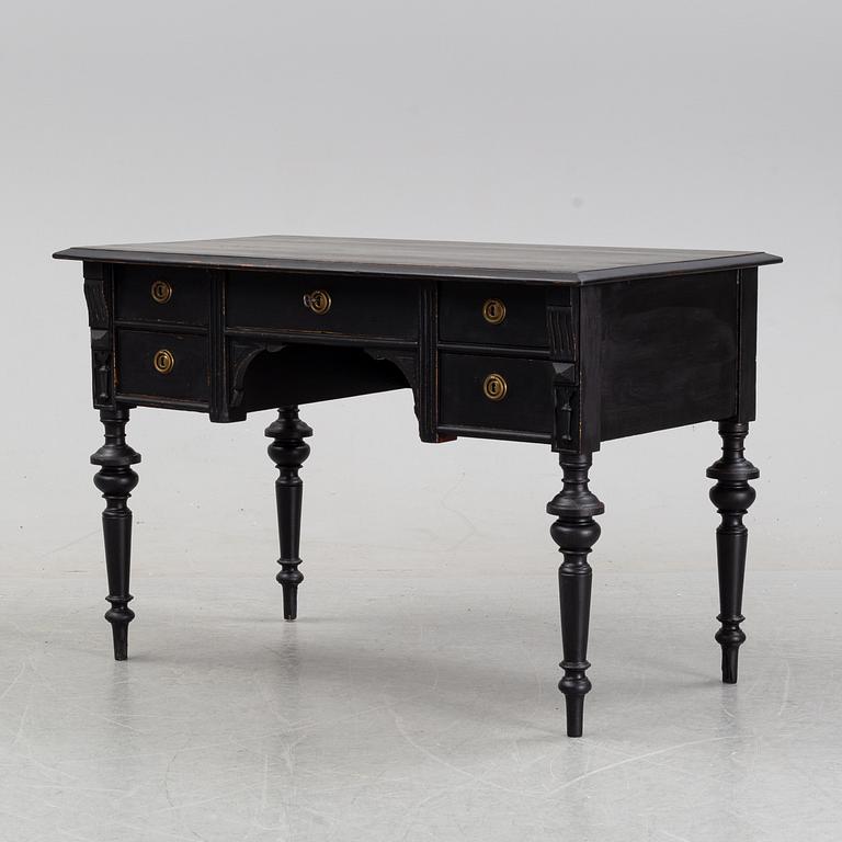 Skrivbord, renässansstil, från omkring år 1900.