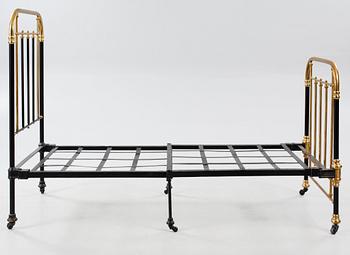SÄNG/JÄRNSÄNG, tidigt 1900-tal.