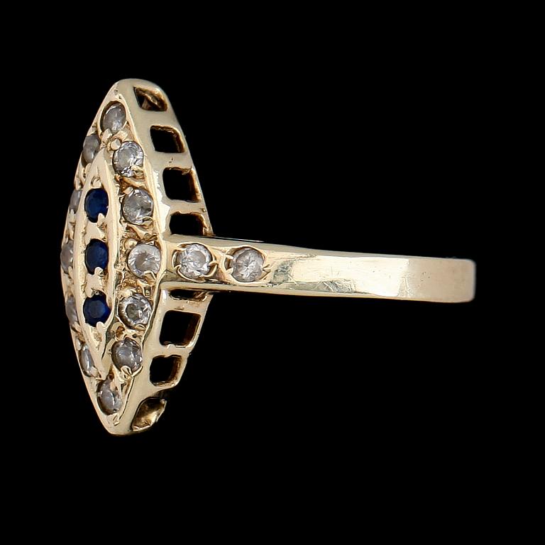 RING, 14K guld, safirer och diamanter.