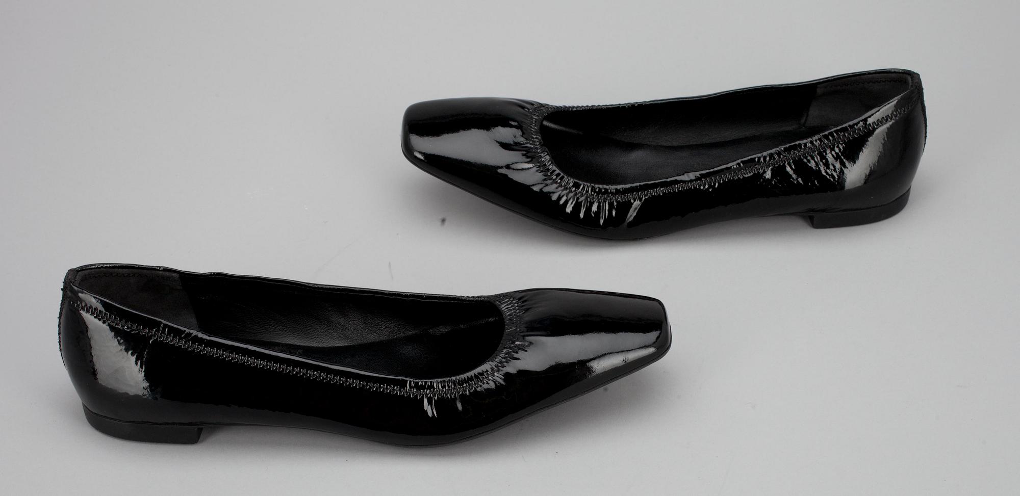 SKOR, ballerinas, Prada.