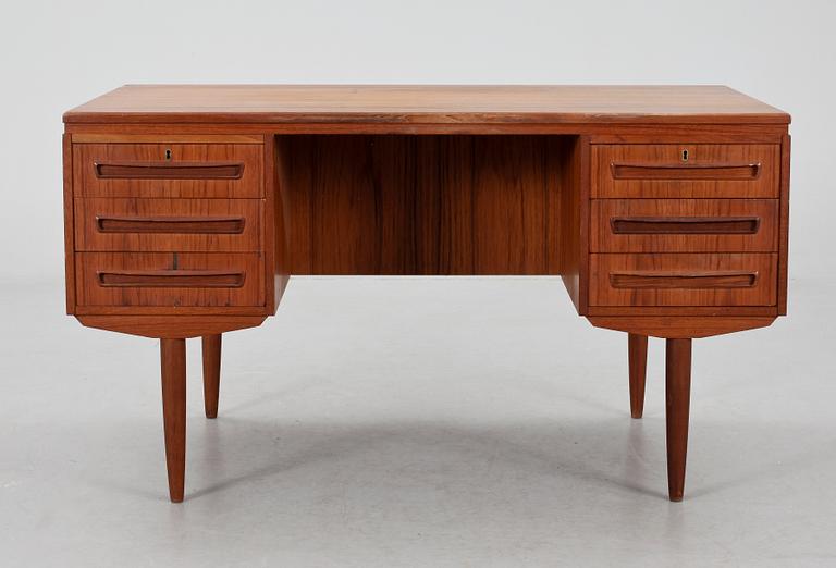 SKRIVBORD, Svenstrup J., Danmark, 1950-tal.