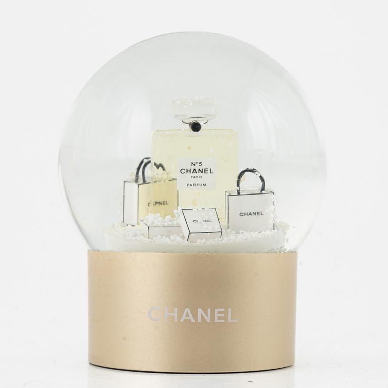 Chanel, snow globe.