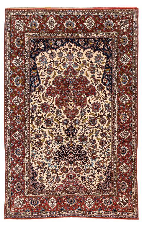 A part silk semi-antique Esfahan carpet, ca 226 x 144 cm.