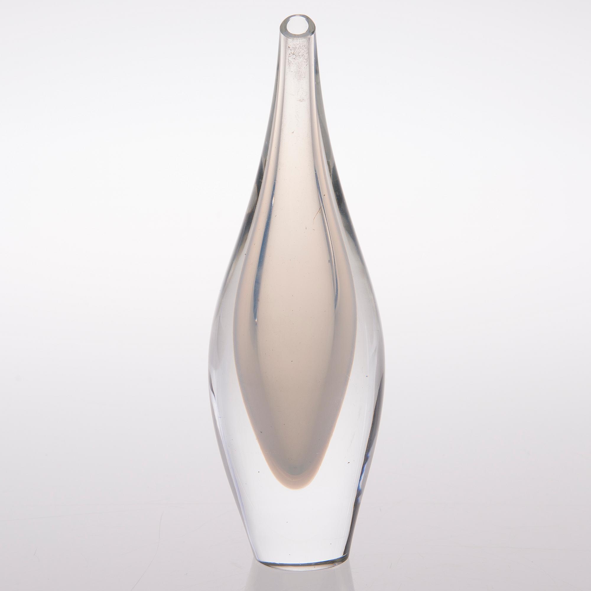 An art glass vase, 'Swim bladders', model 3288. Signed Tapio Wirkkala - Iittala.