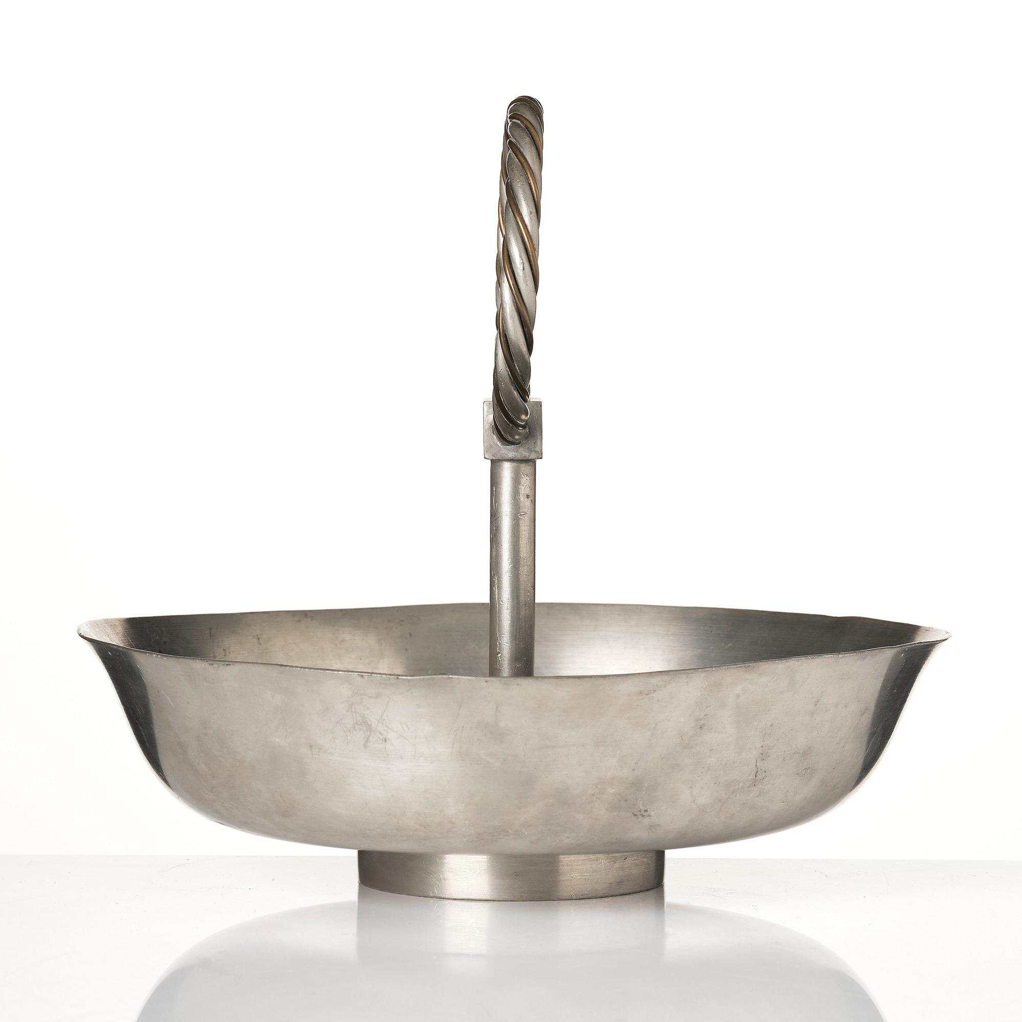 Björn Trägårdh, a pewter and brass bowl model "A 1505", Firma Svenskt Tenn, Stockholm 1932.
