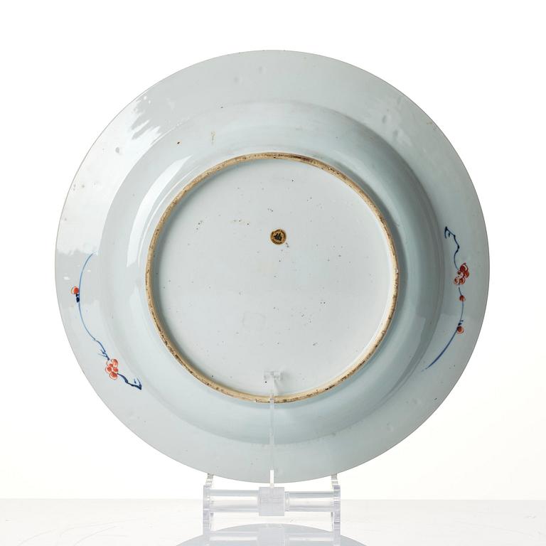 Fat, porslin. Qingdynastin, Kangxi (1662-1722).