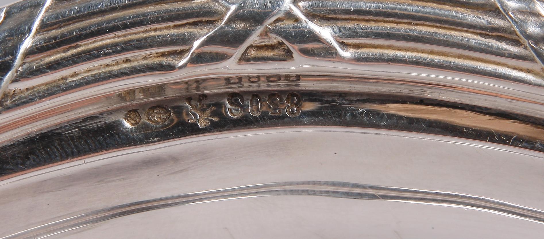 BRICKA, silver, importstämplar. 1900-tal.