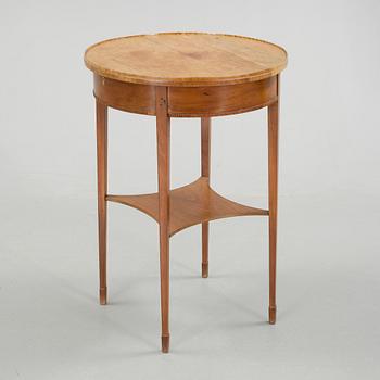 BORD. Sengustaviansk stil, 1900-talets första hälft.