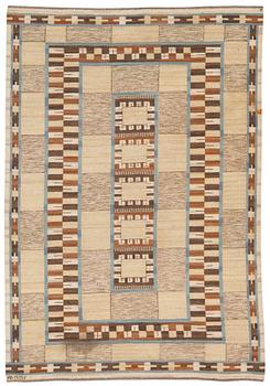 692. CARPET. "Parkettmattan". Flat weave (rölakan). 296,5 x 194,5 cm. Signed AB MMF.