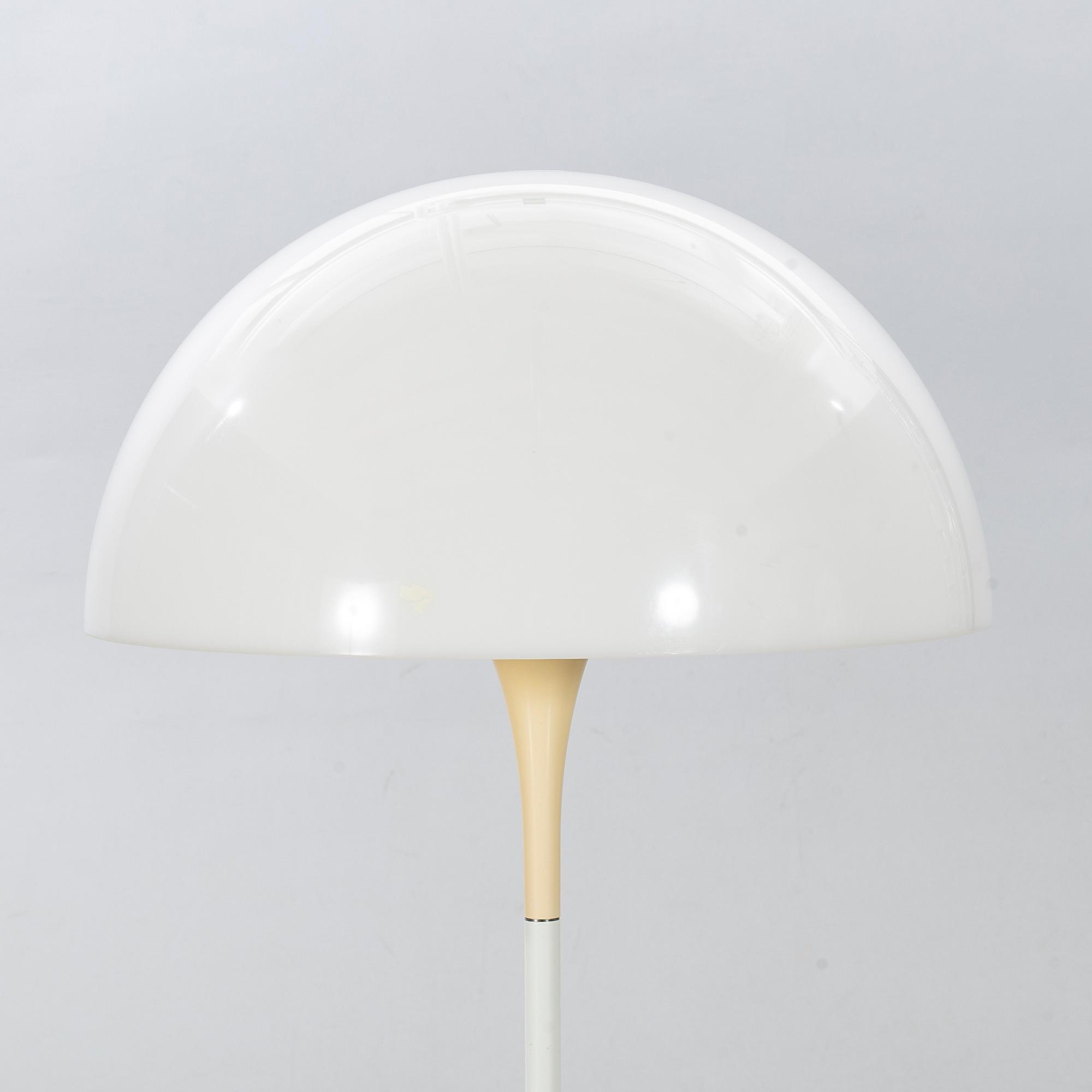 VERNER PANTON, a Pantella floor lamp.