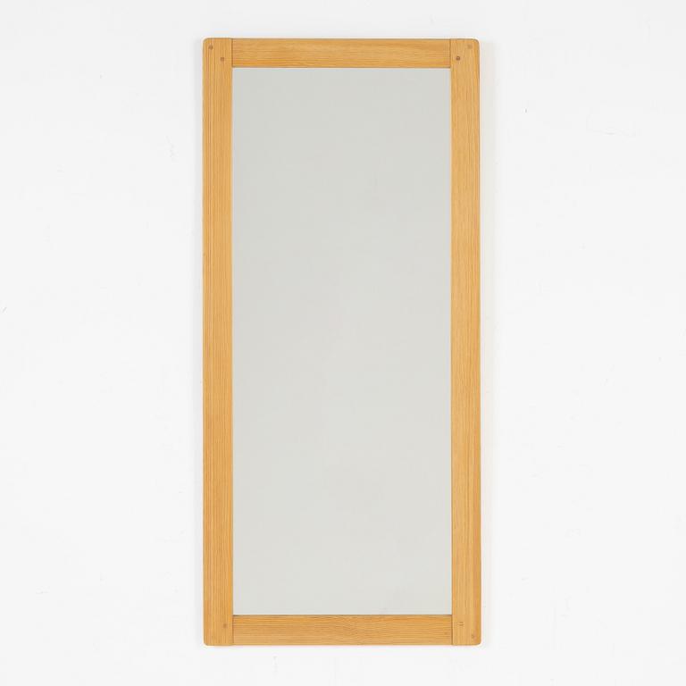 A 'Miljö' pine mirror, AB Fröseke Nybrofabriken, 1970-tal.