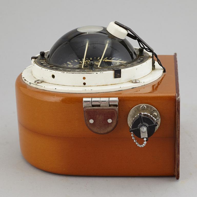 A Cassens & Plath compass.