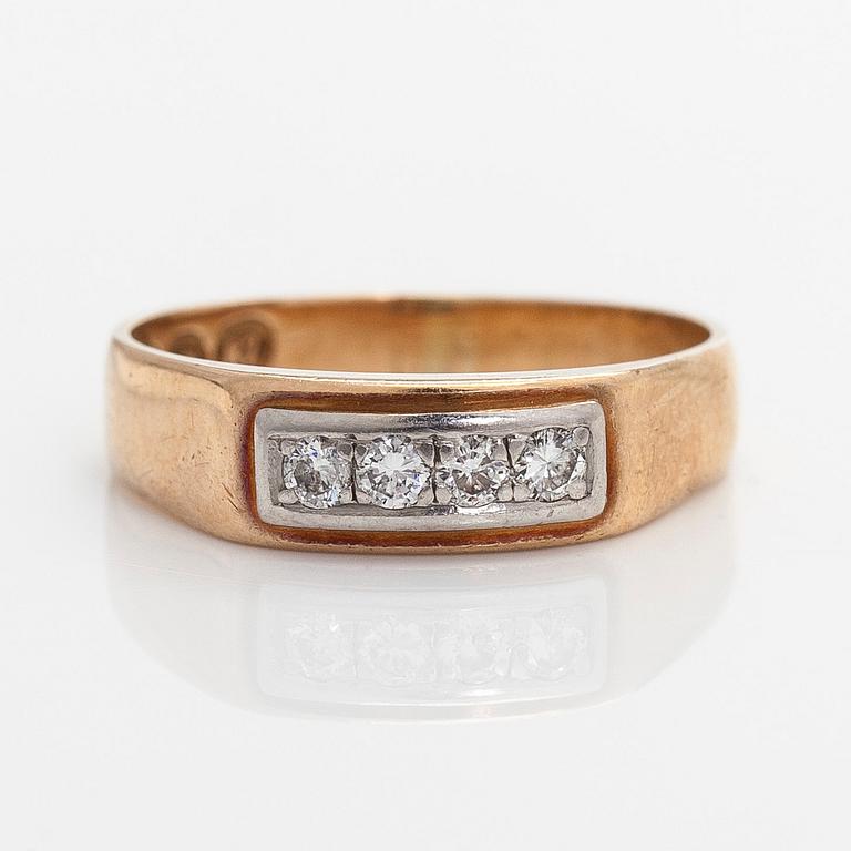 Ring, brilliant cut diamonds, 18K gold, Westerback, Helsinki 1970.