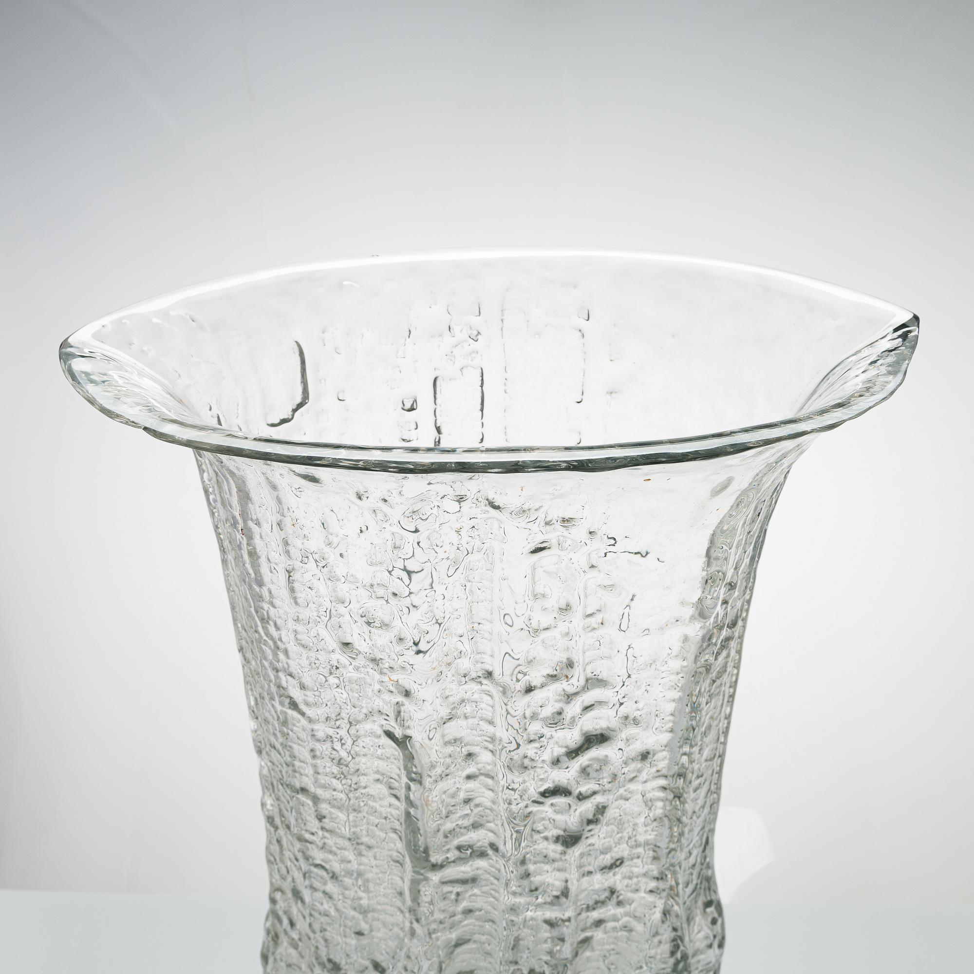 Timo Sarpaneva, skulptur, "Railo" (Råk) ur serien Finlandia signerad Timo Sarpaneva. Iittala 1964.