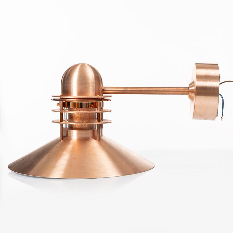 Alfred Homann & Ole V Kjaer, ytterlampa "Nyhavn", Louis Poulsen, Danmark.