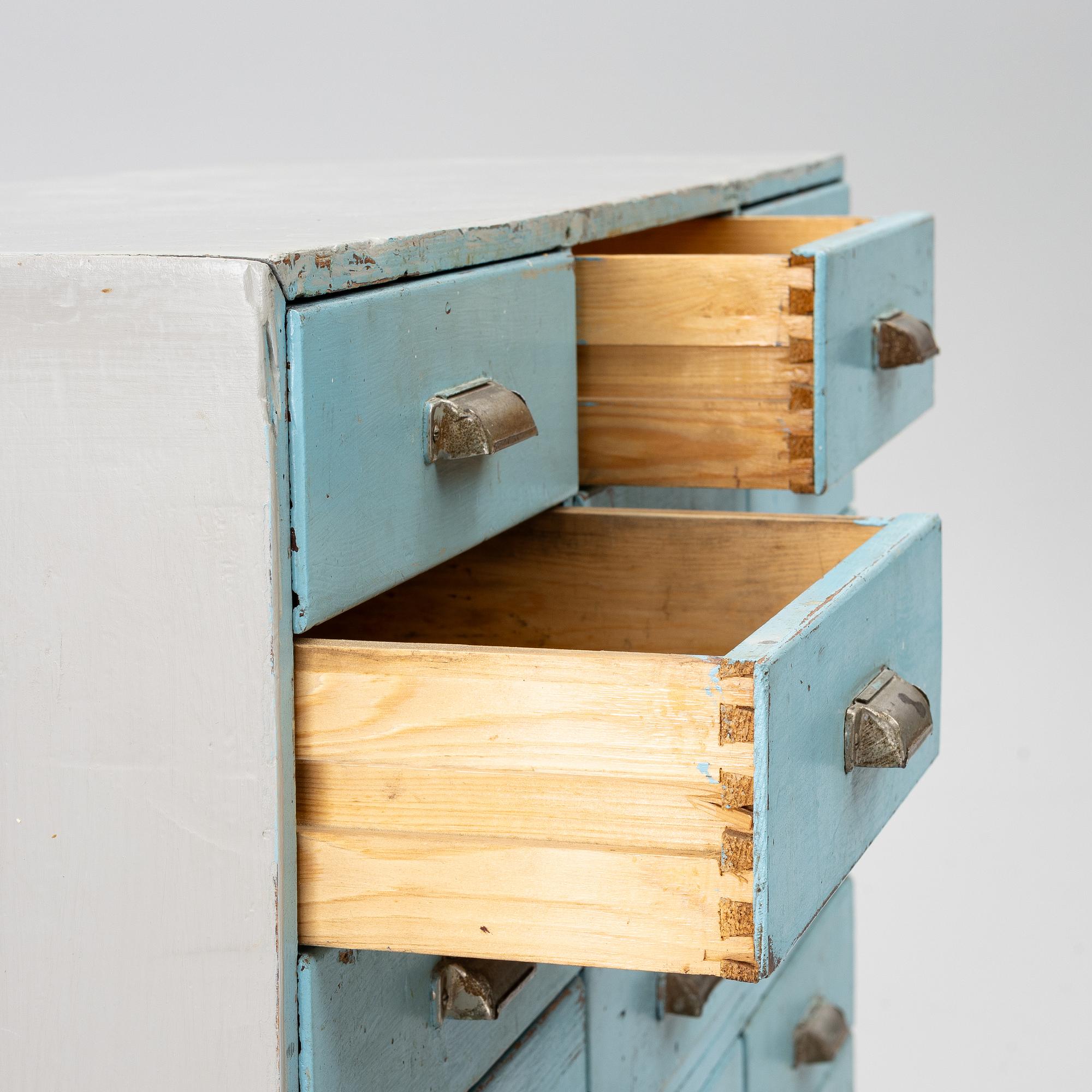 A drawer unit, first half of the 20th Century.