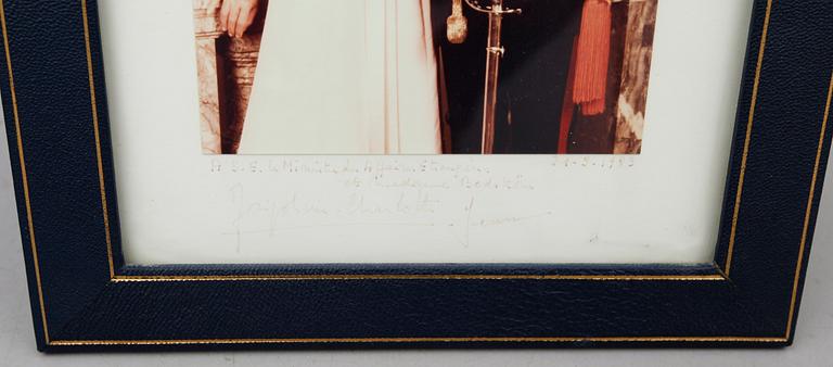 AUTOGRAFER, i tre ramar, bl a Stor-hertigen av Luxembourg.