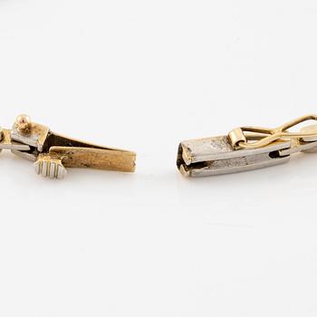 Bracelet in 14K gold set with old-cut and rose-cut diamonds.