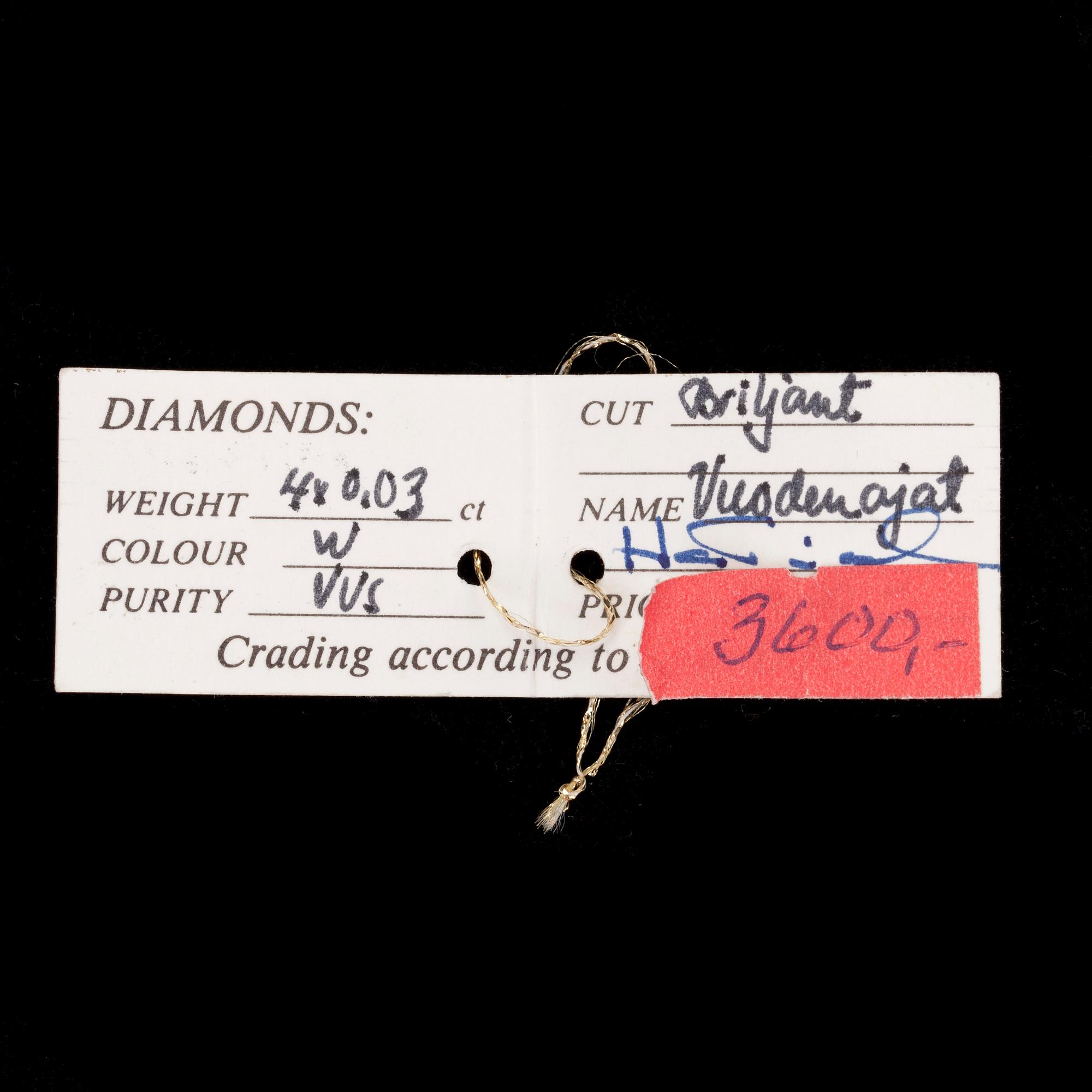 BROSCH, 14K guld, 4 diamanter tot. 0,03 ct. Vikt ca 6 g.